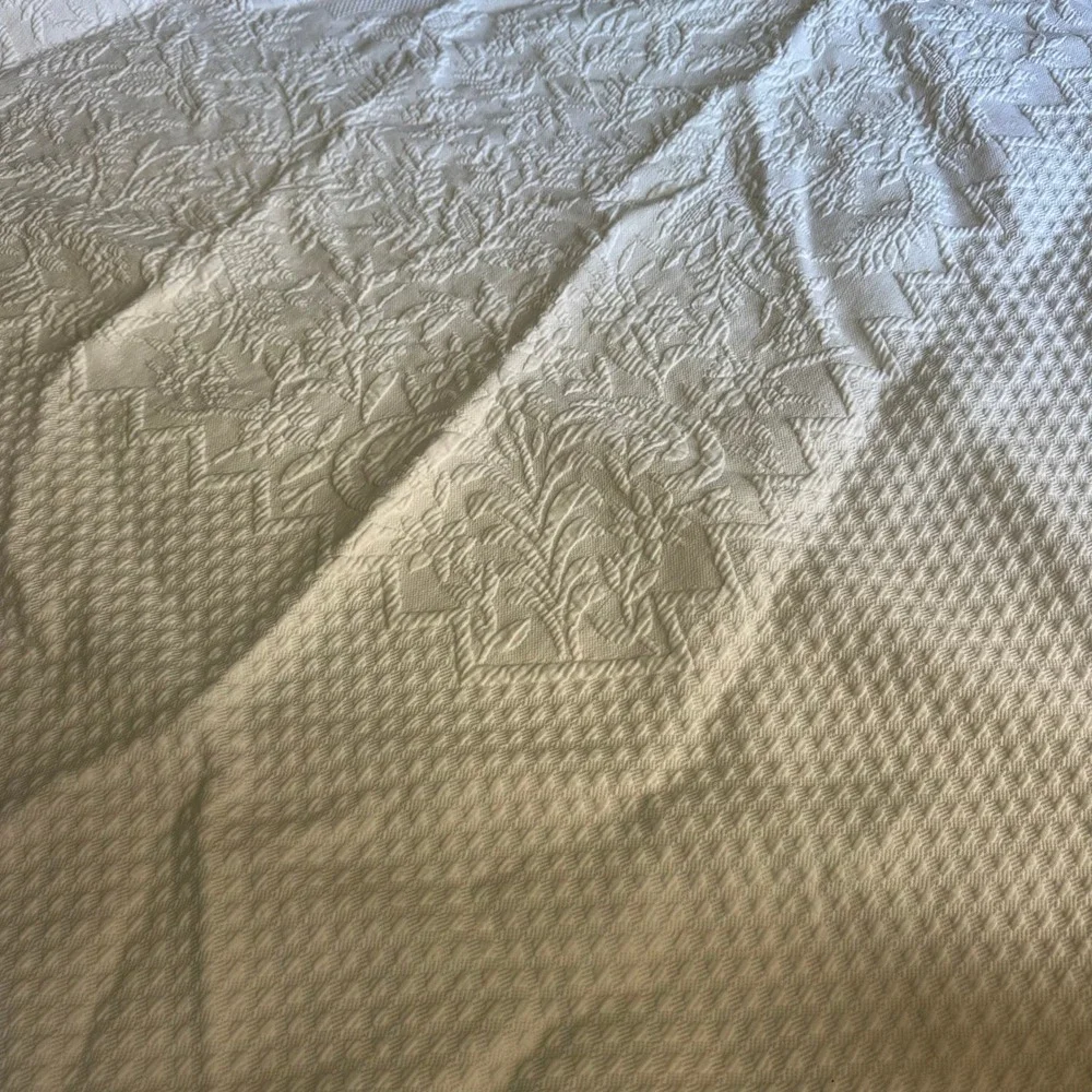 Ralph Lauren Queen Bedspread Cream Matelasse Floral Medallion Coverlet Off White